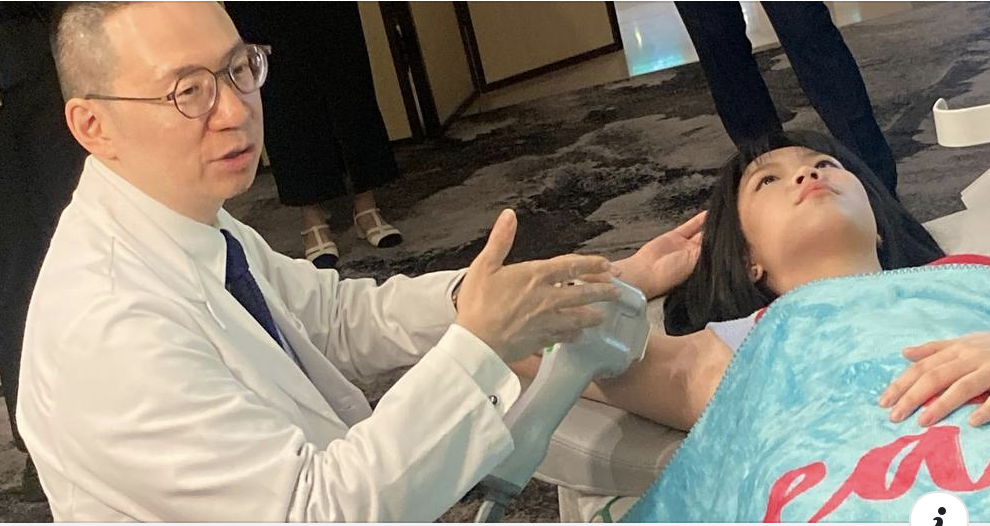 9歲女孩狐臭遭排擠！腋下異味問題4方法察覺　「濕耳垢」是徵兆